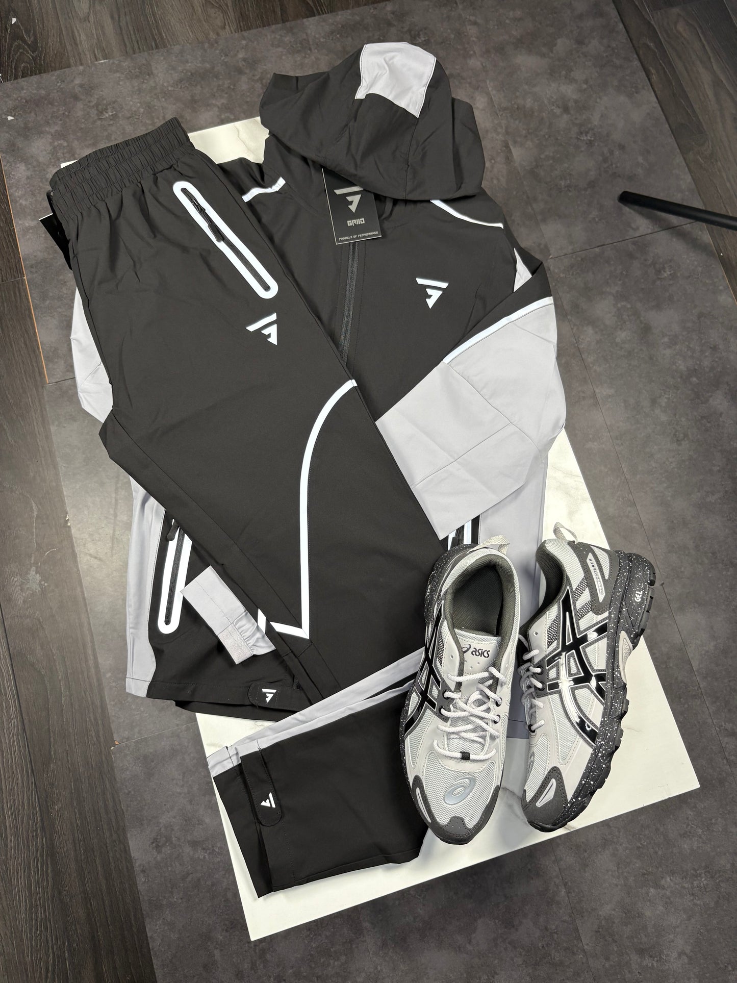 Mens black griid tracksuit