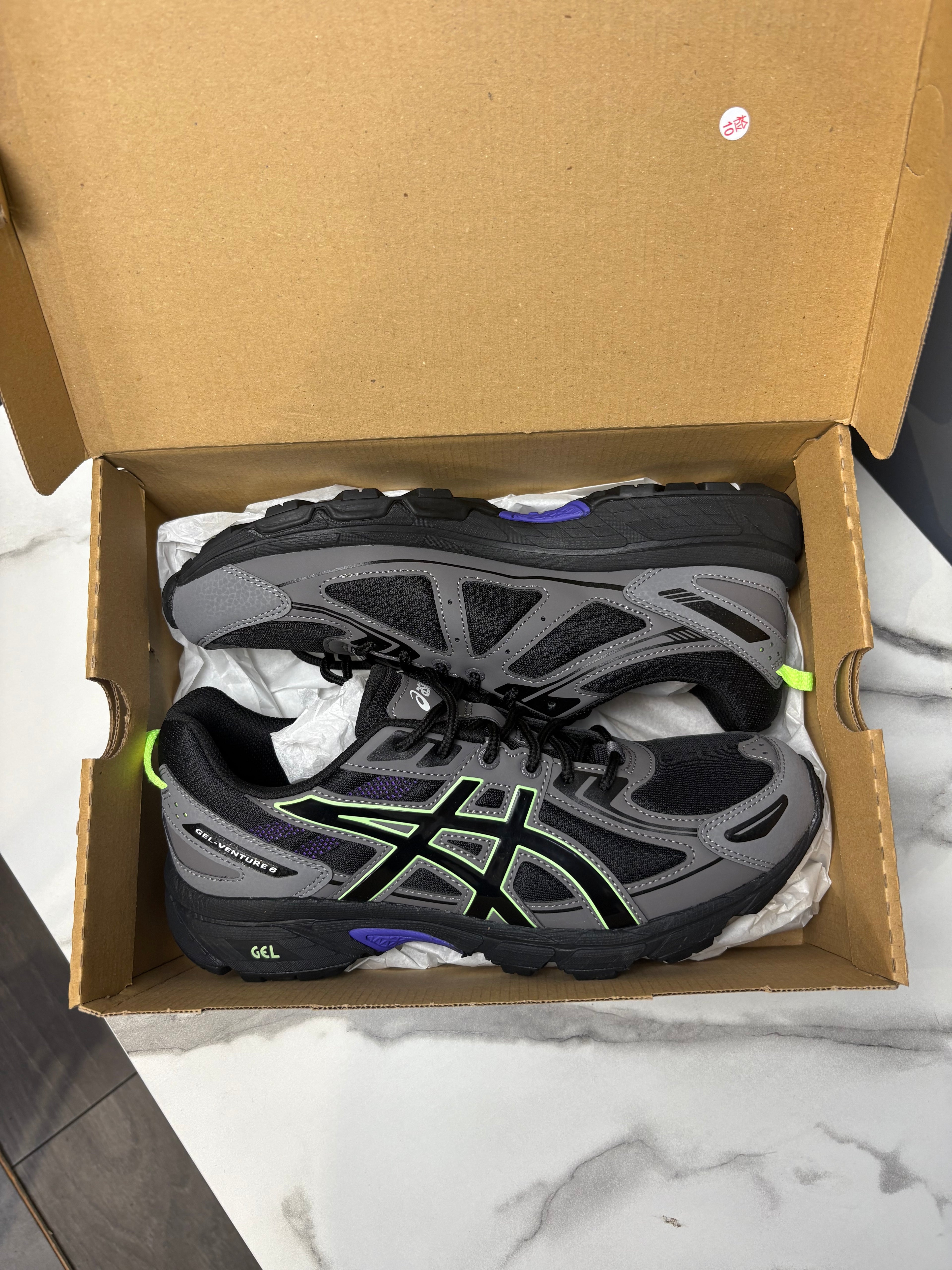 Black carbon purple gel asics