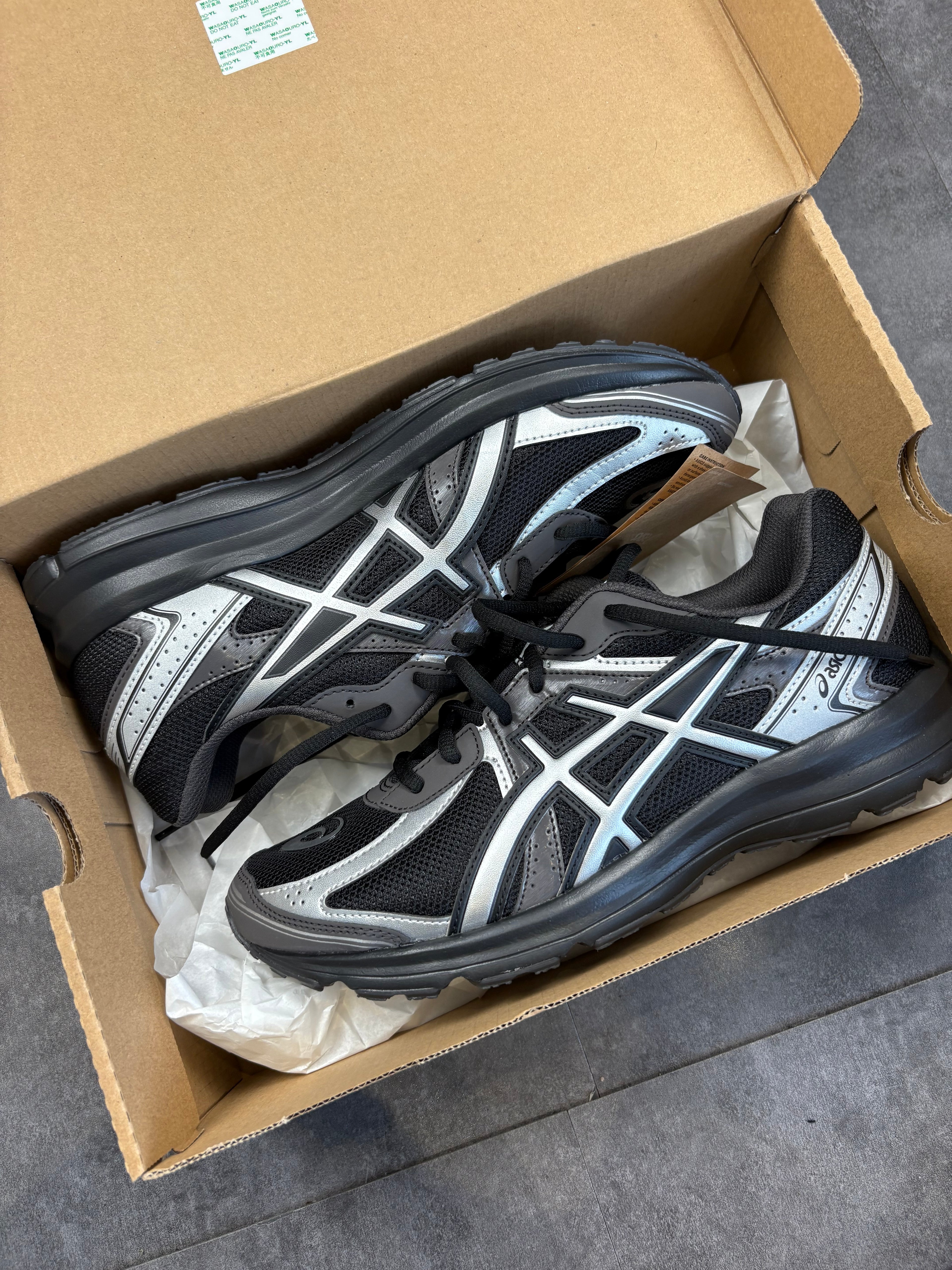 Black pure silver asics jog 100s