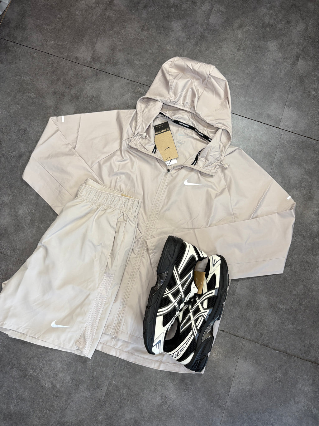 Nike repel short set "Cream"
