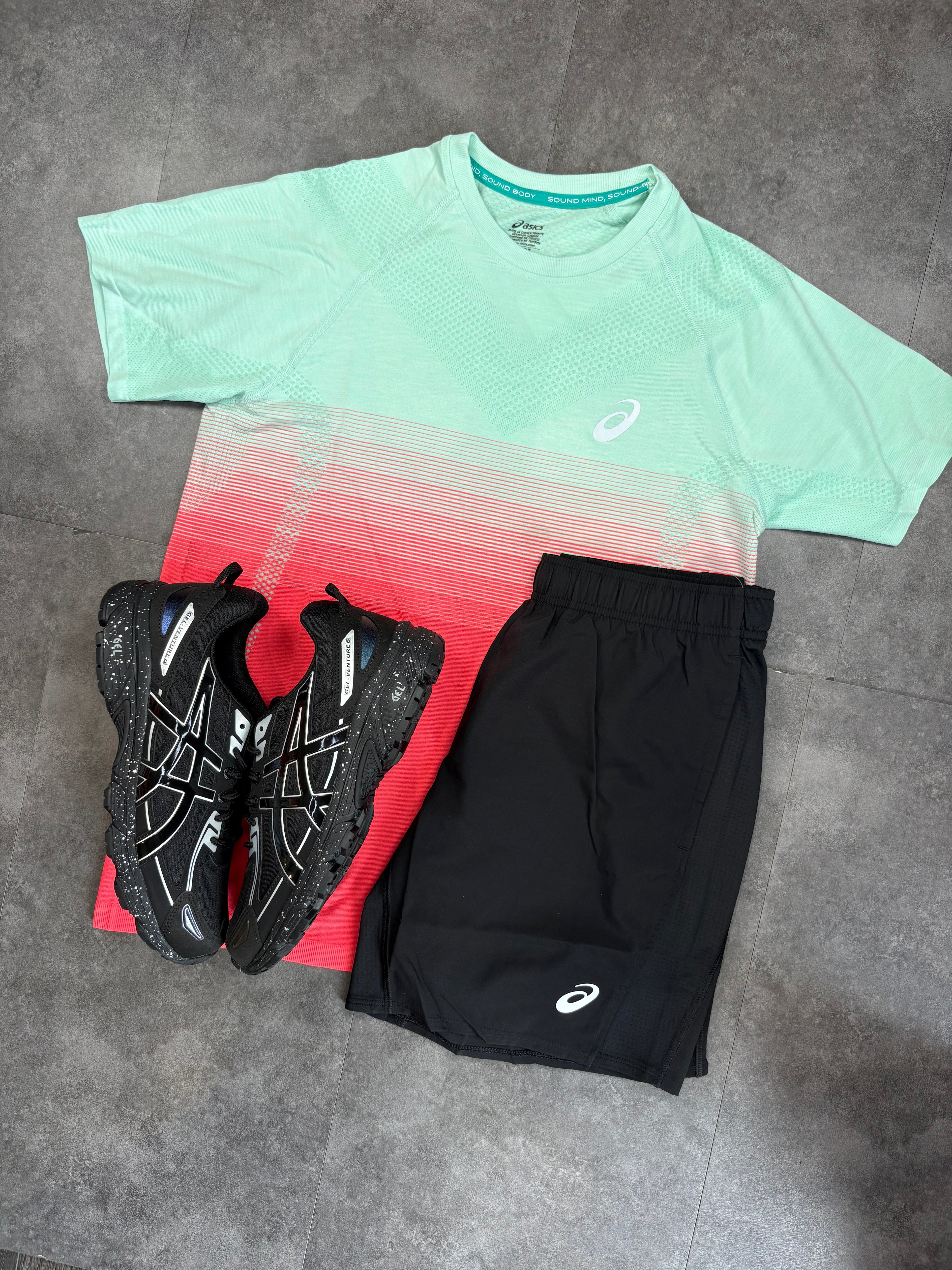 Seamless green ASICS set