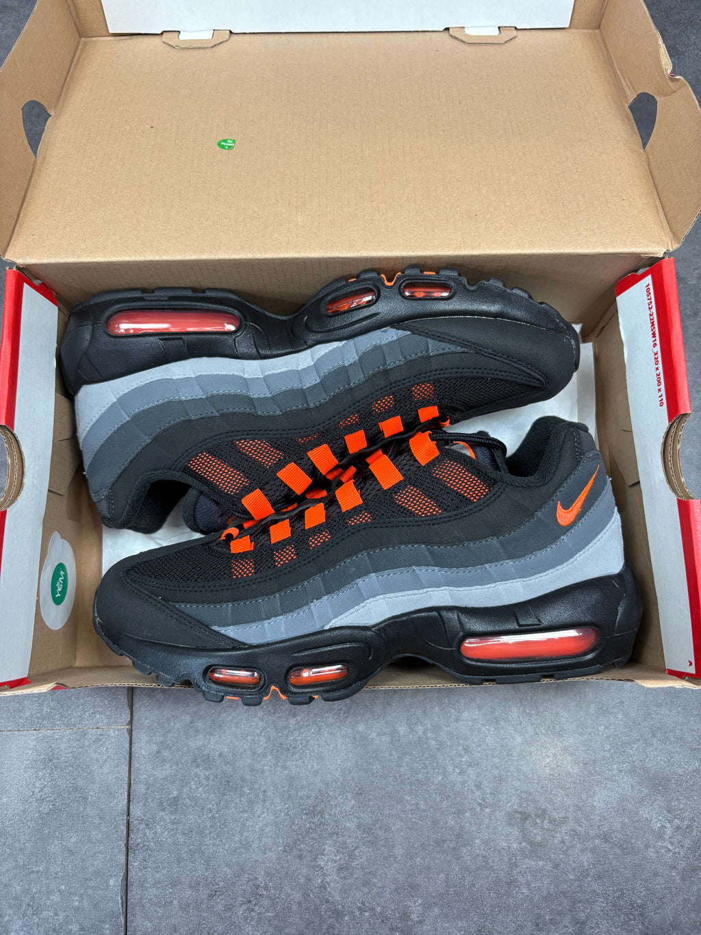 Nike air max 95 "hyper crimson"