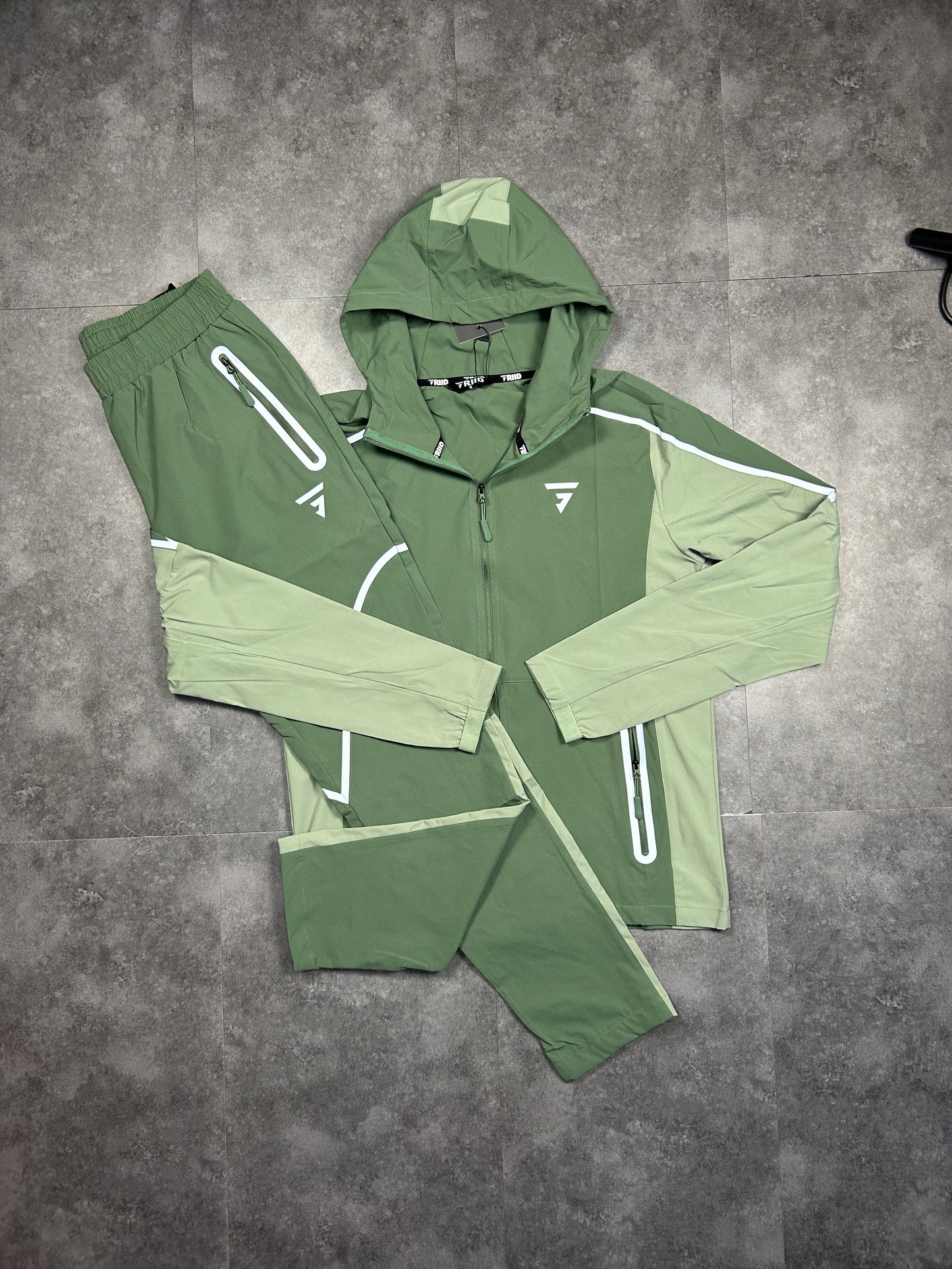 Mens green griid tracksuit