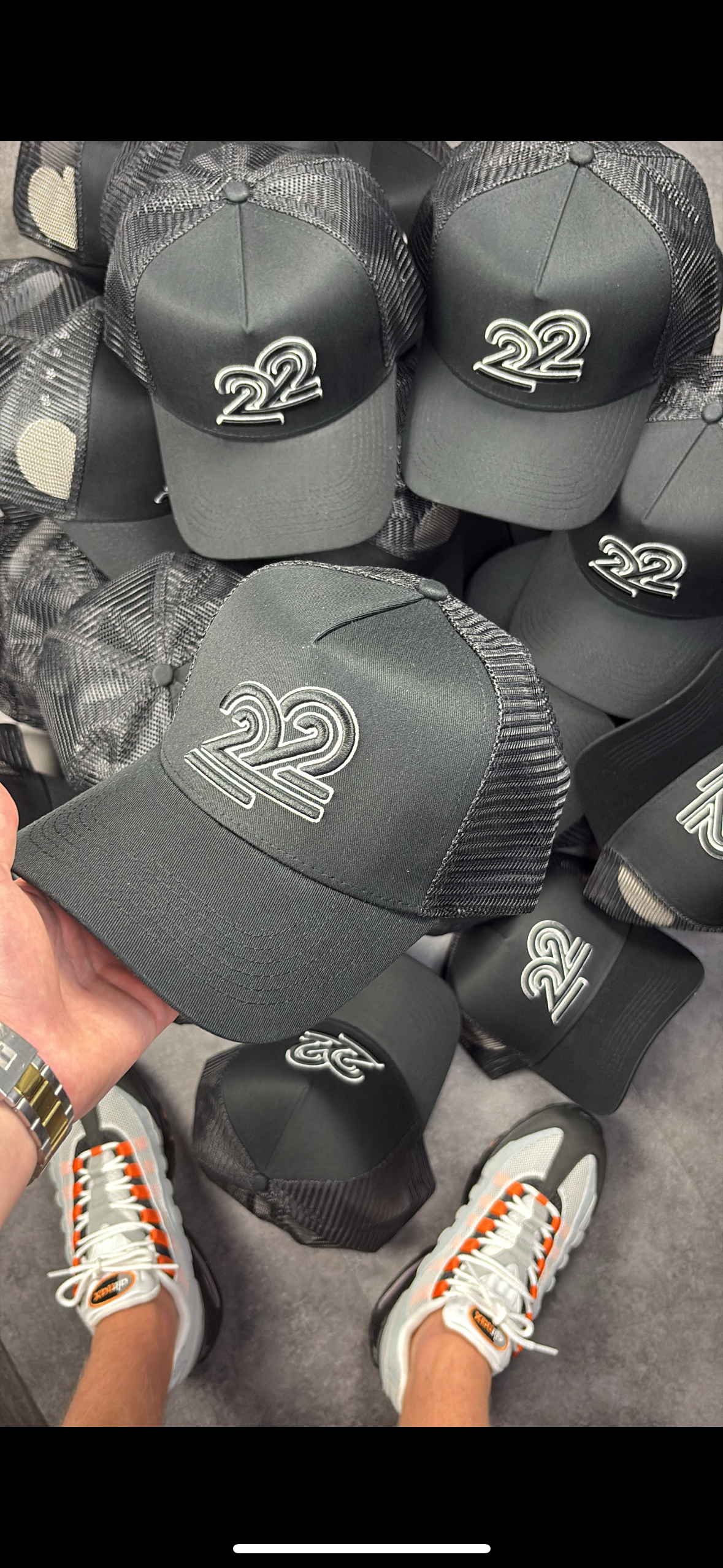22union cap "Black/White"
