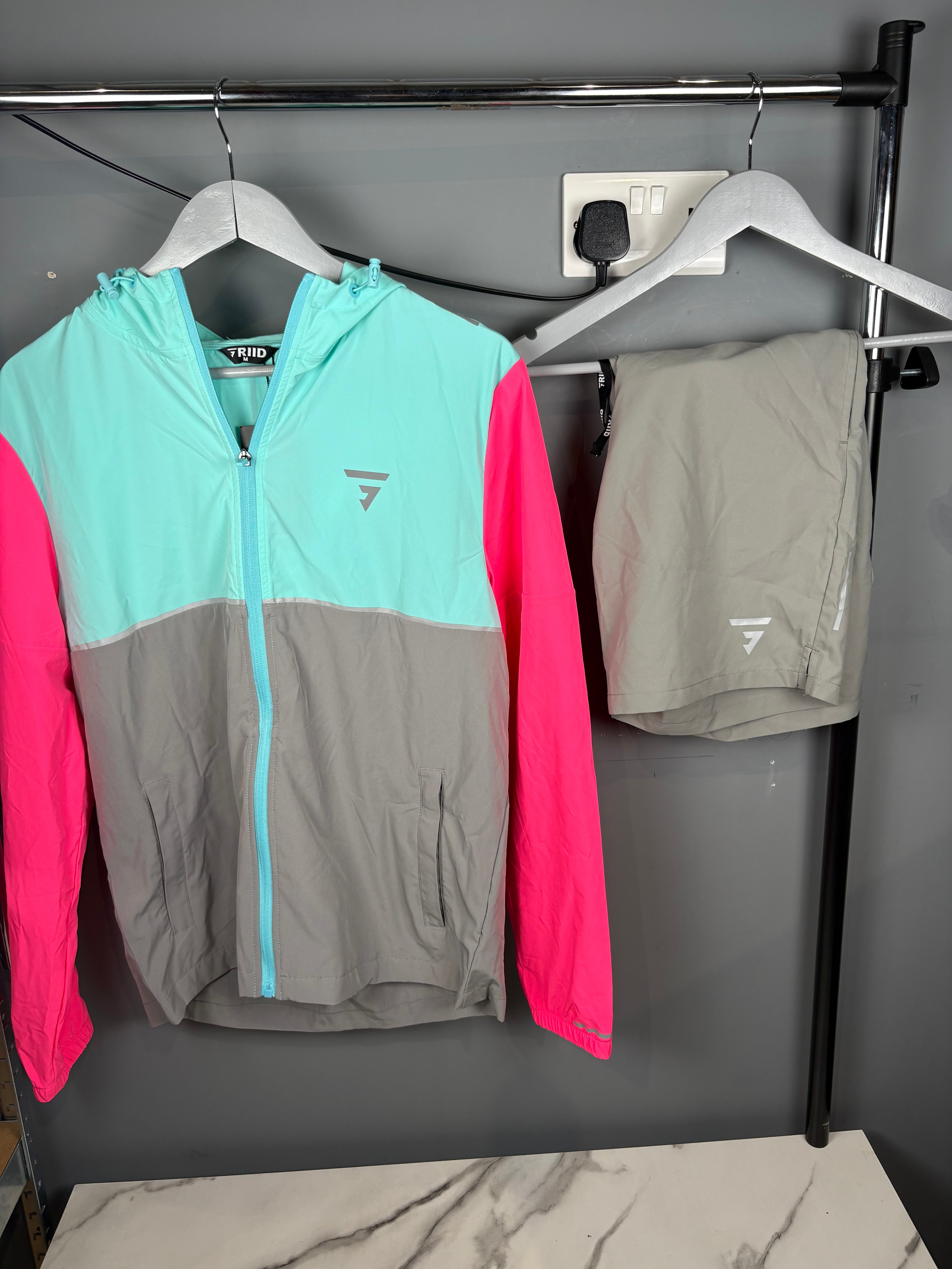 Mens aqua pink griid set