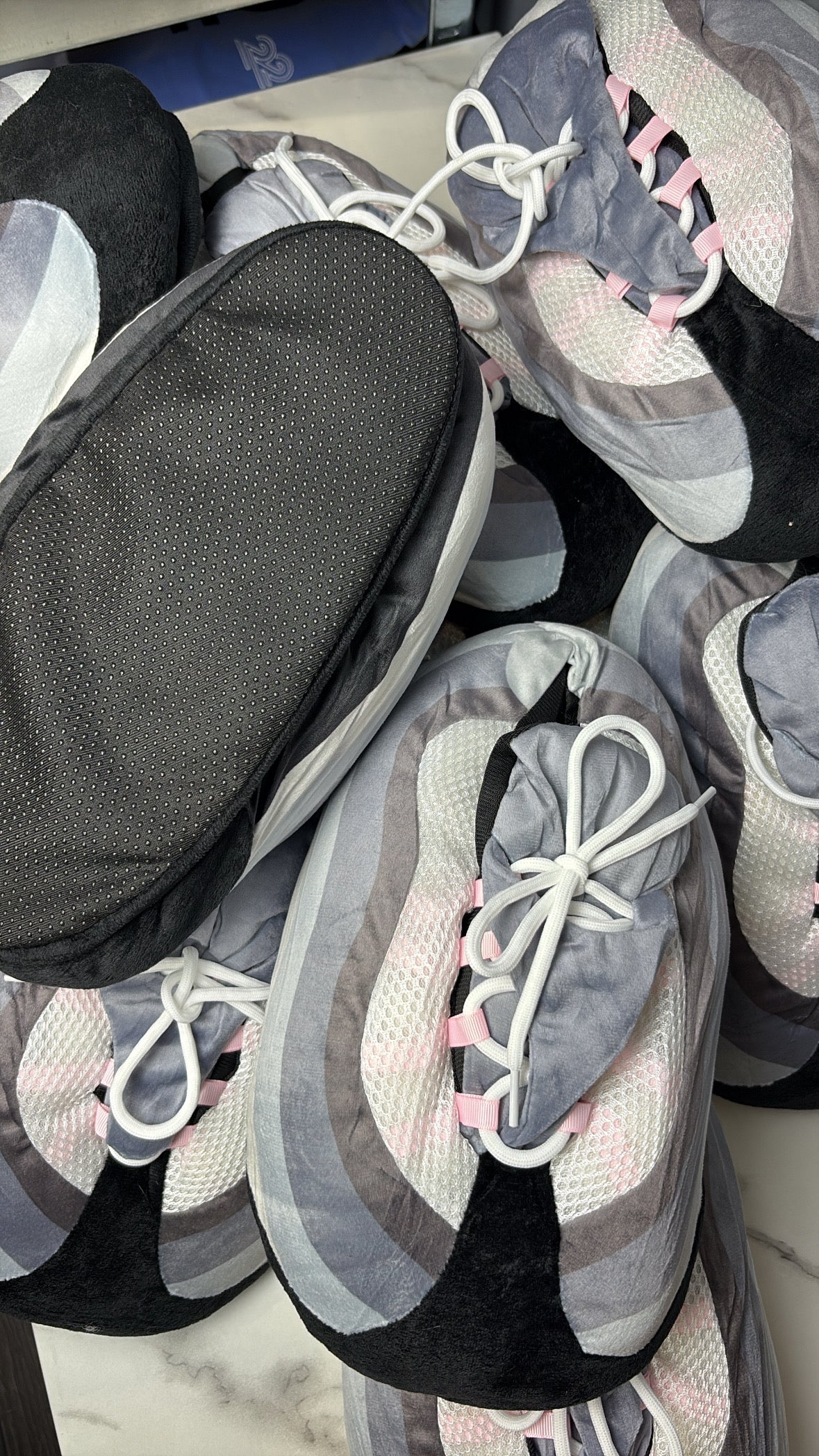 Pink foam 95s slippers
