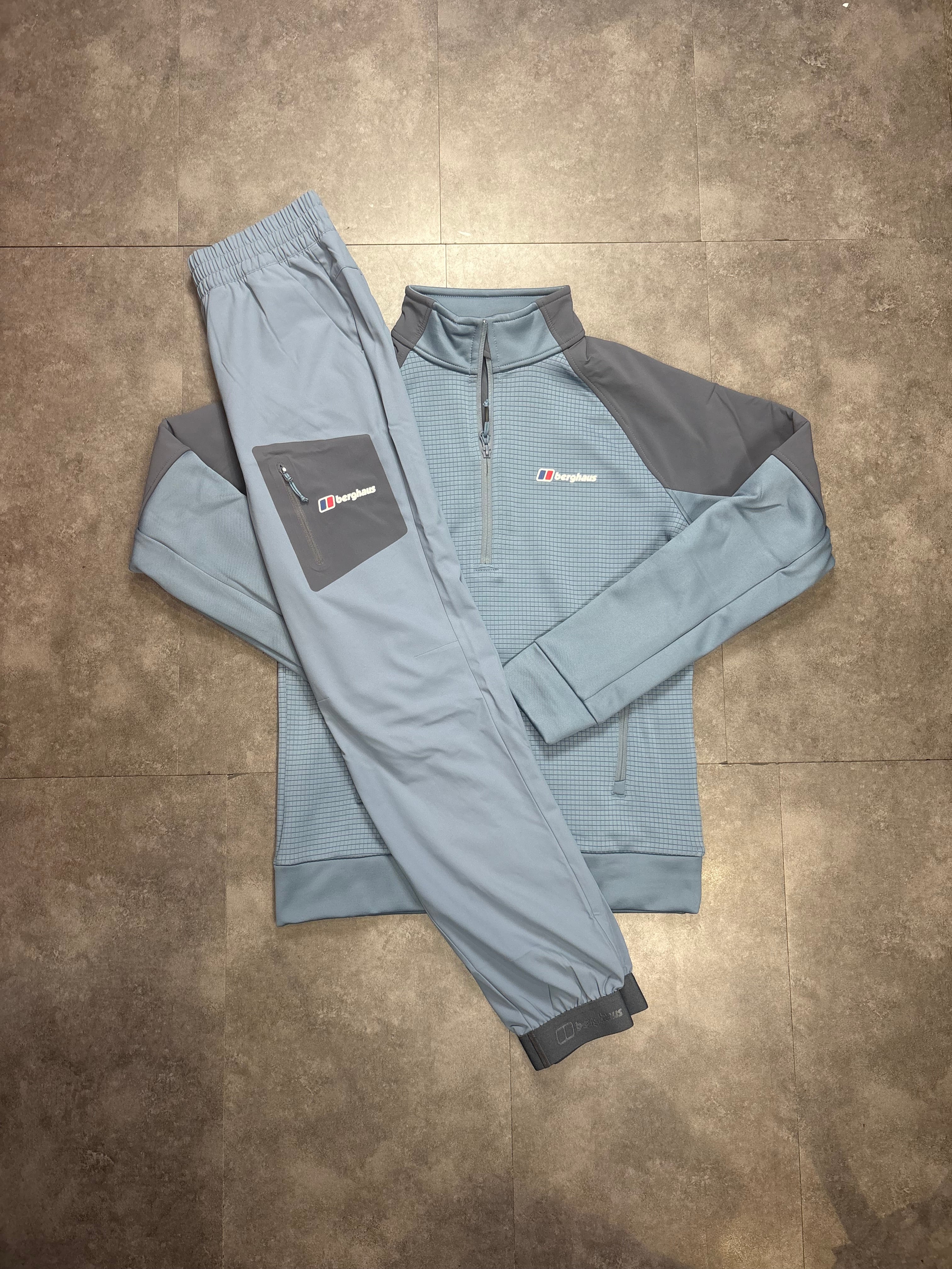 Berghaus set "indigo blue"
