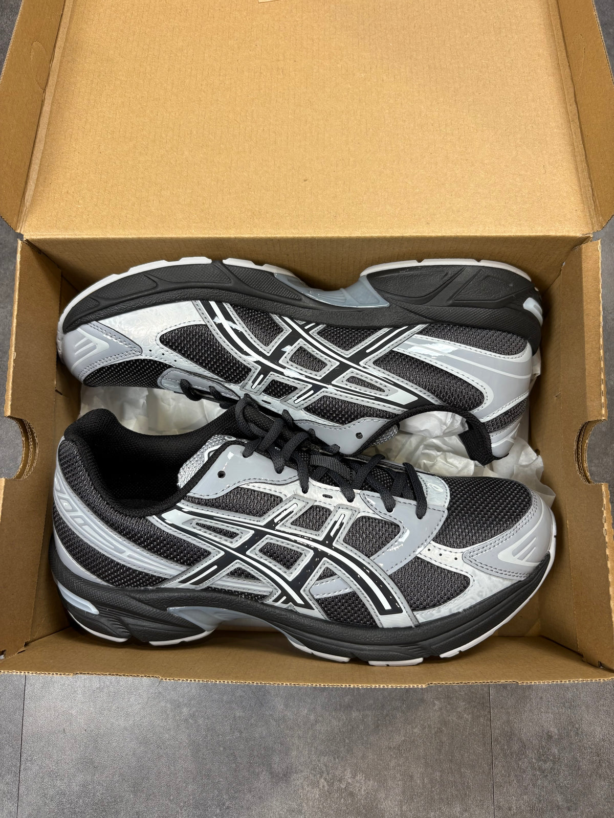 ASICS gel 1130- light grey/black