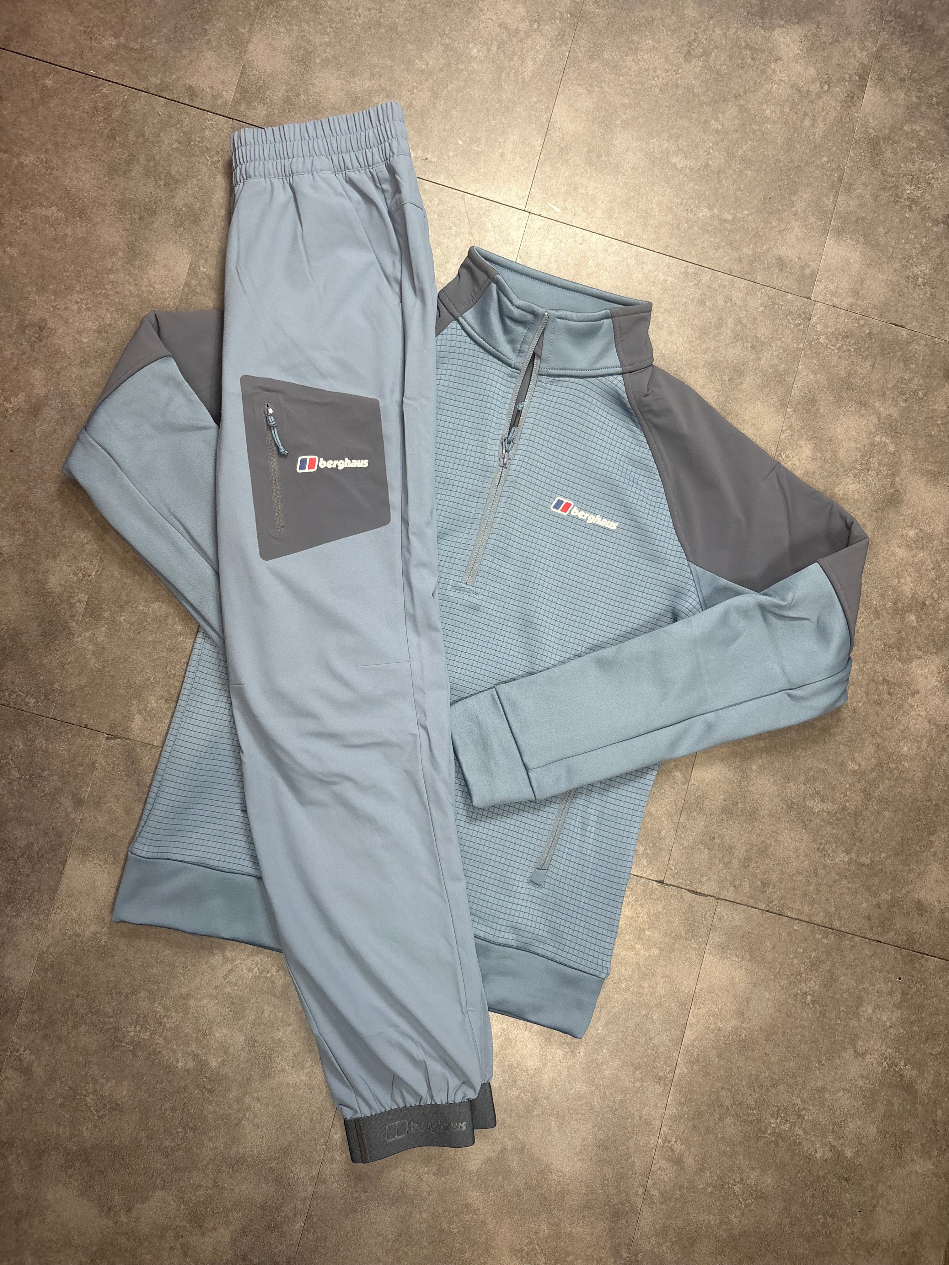 Berghaus set "indigo blue"