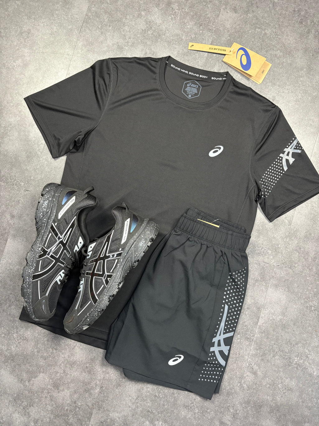 Mens black ASICS Set