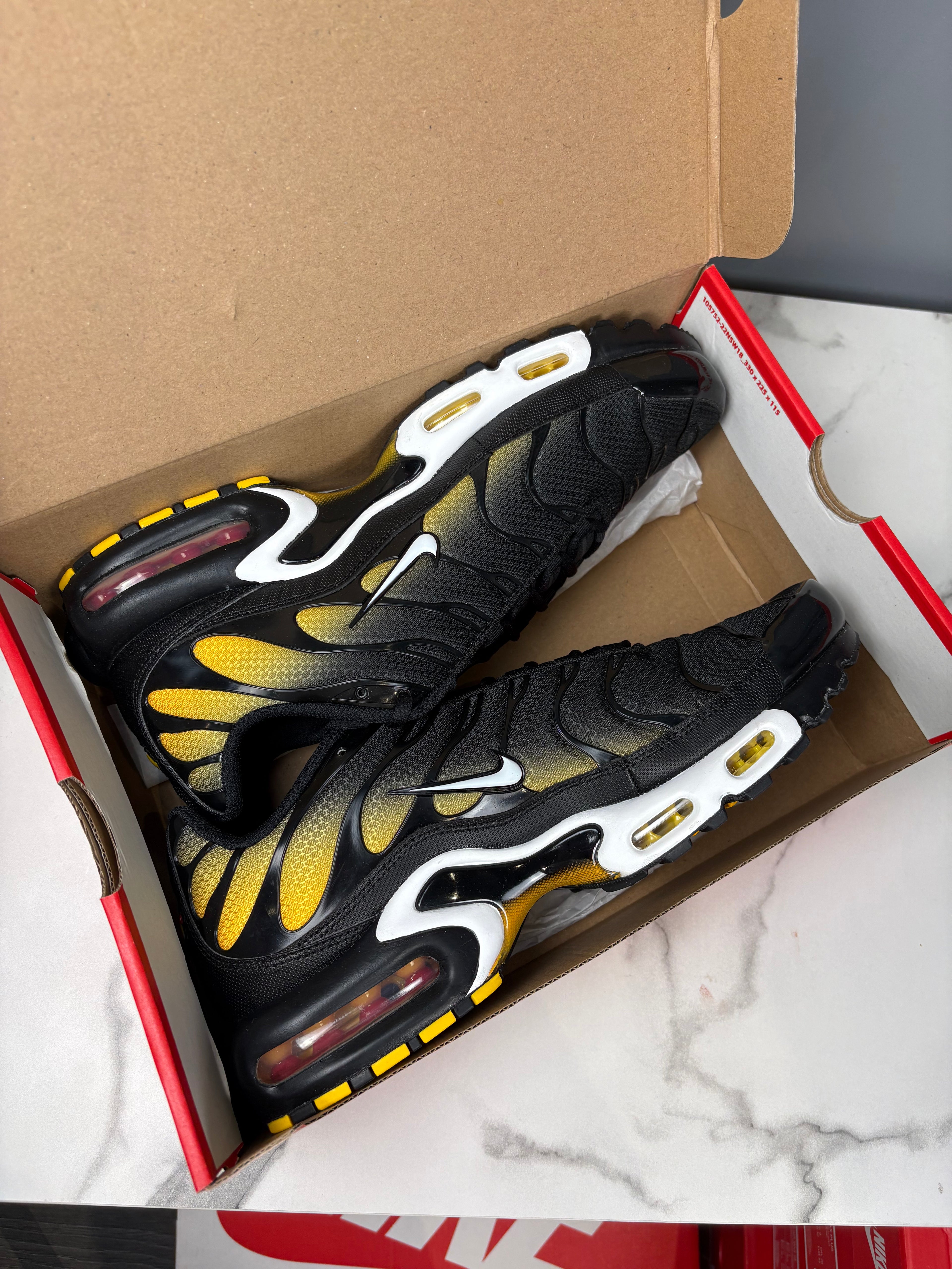 Uni yellow tns