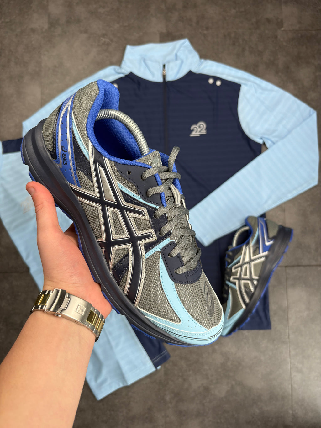 Mens blue 100s ASICS