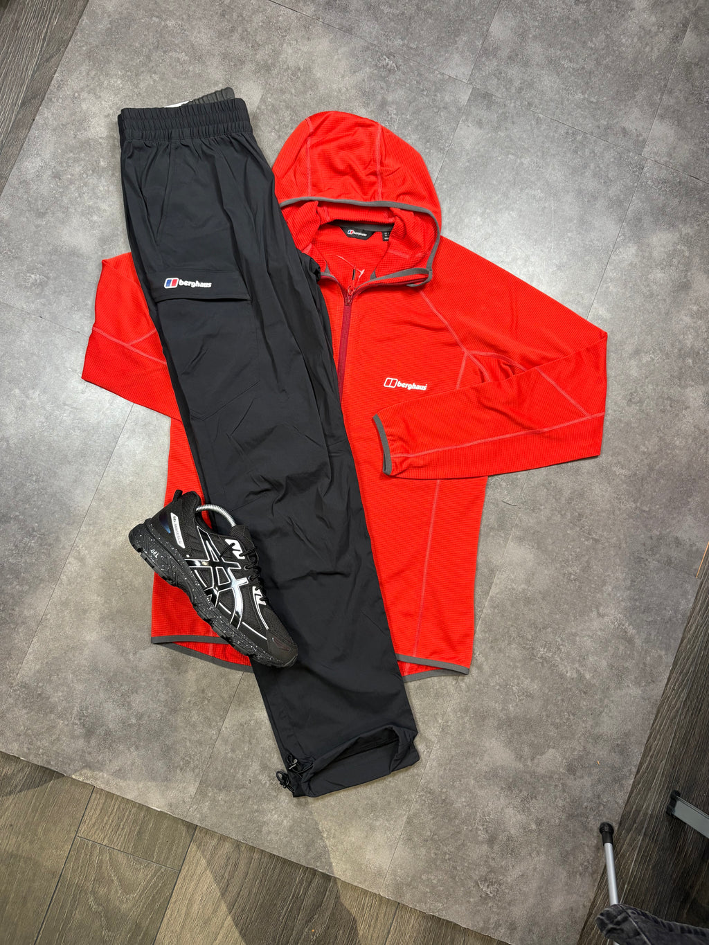 Red berghaus fleece set