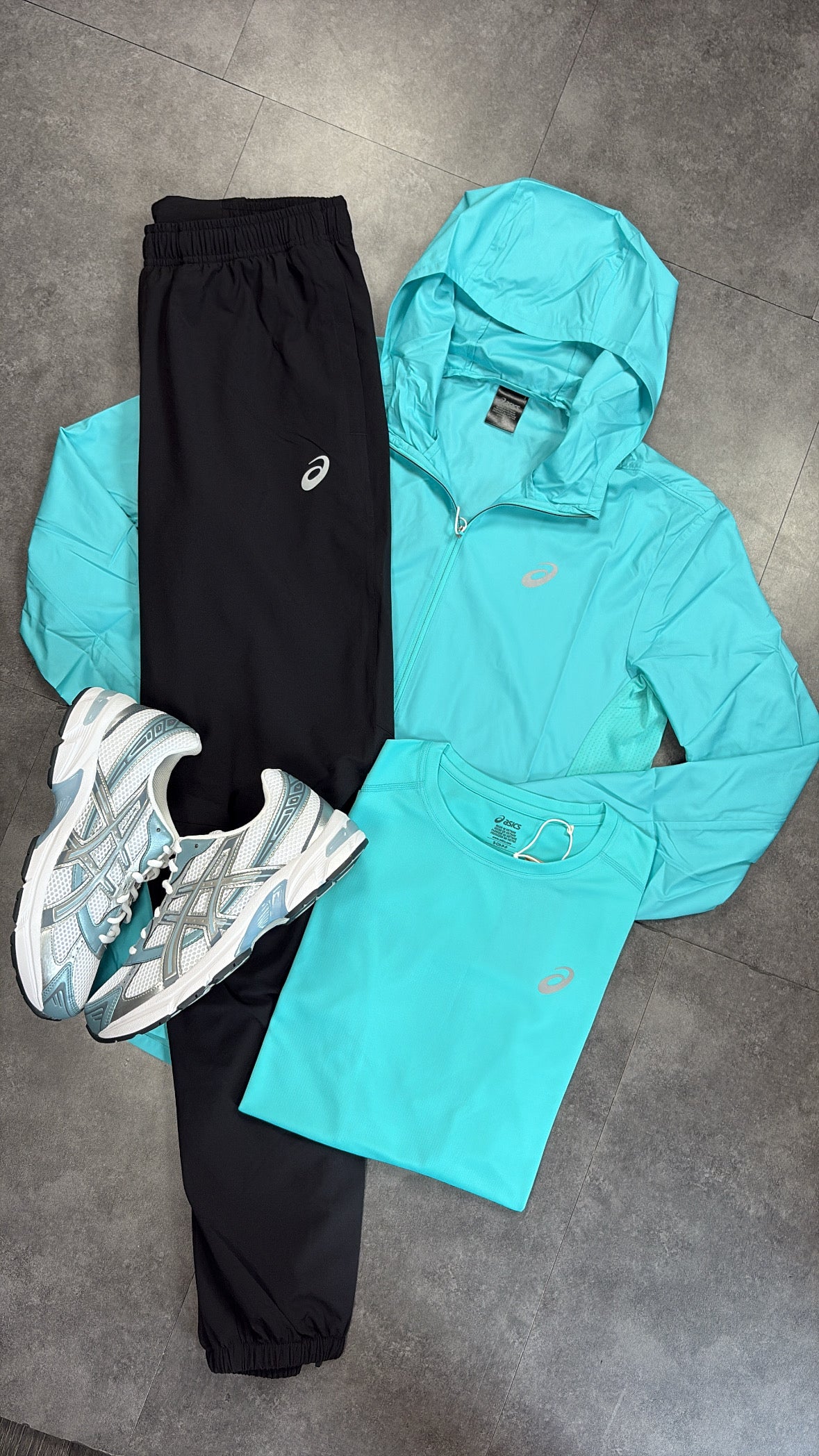 ASICS core tracksuit "energy aqua/black"