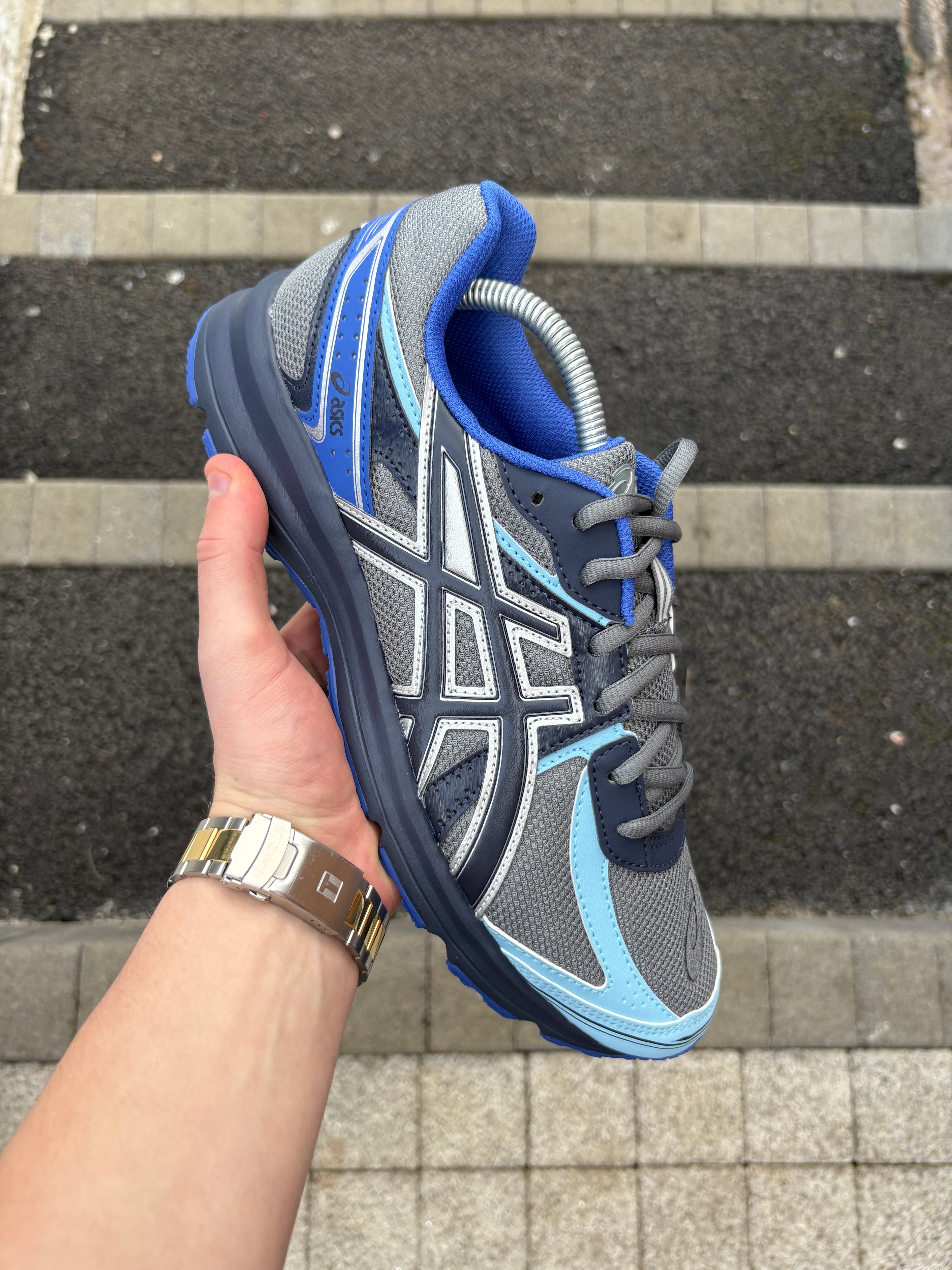 Mens blue 100s ASICS