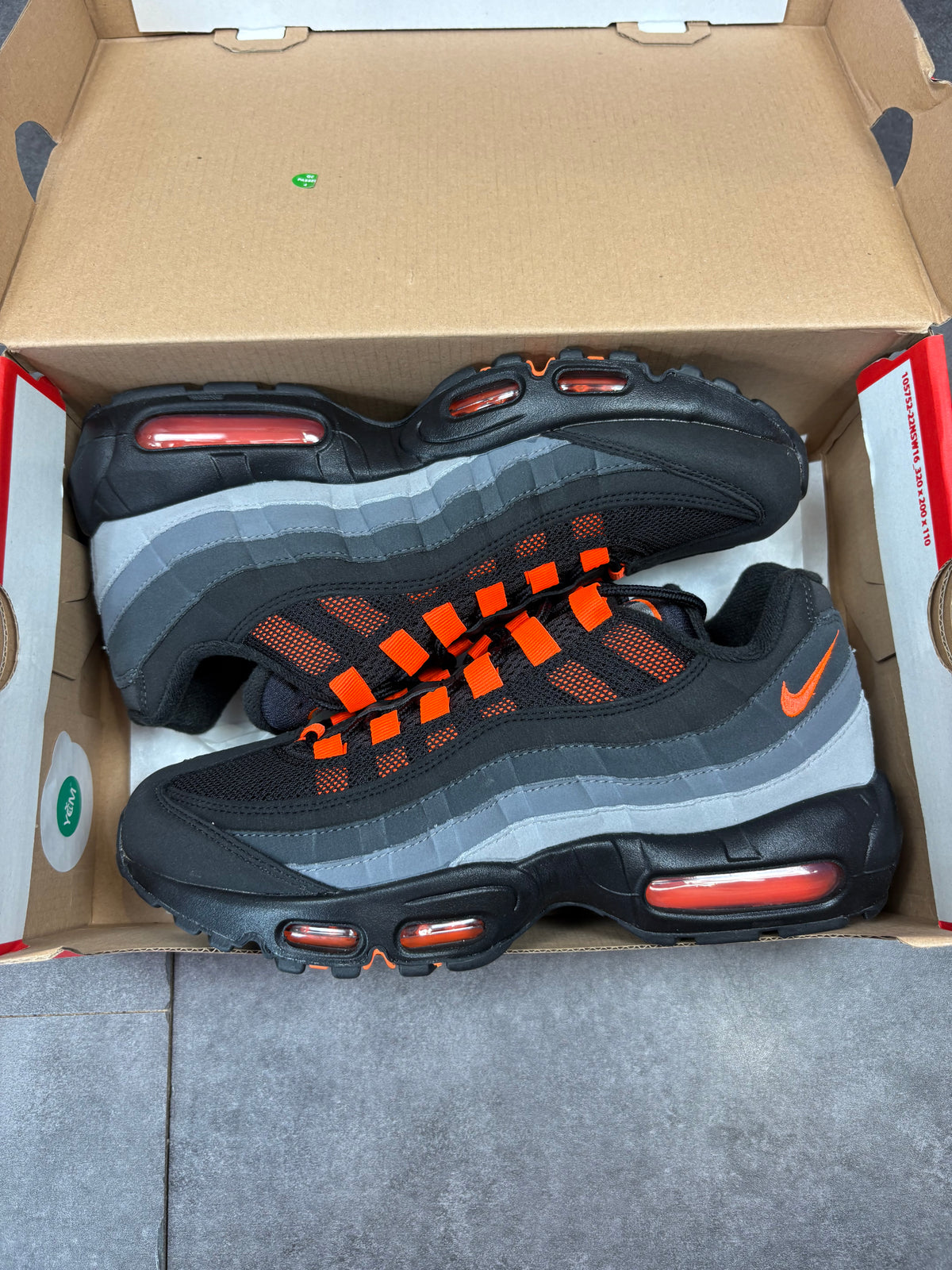 Nike air max 95 "hyper crimson"