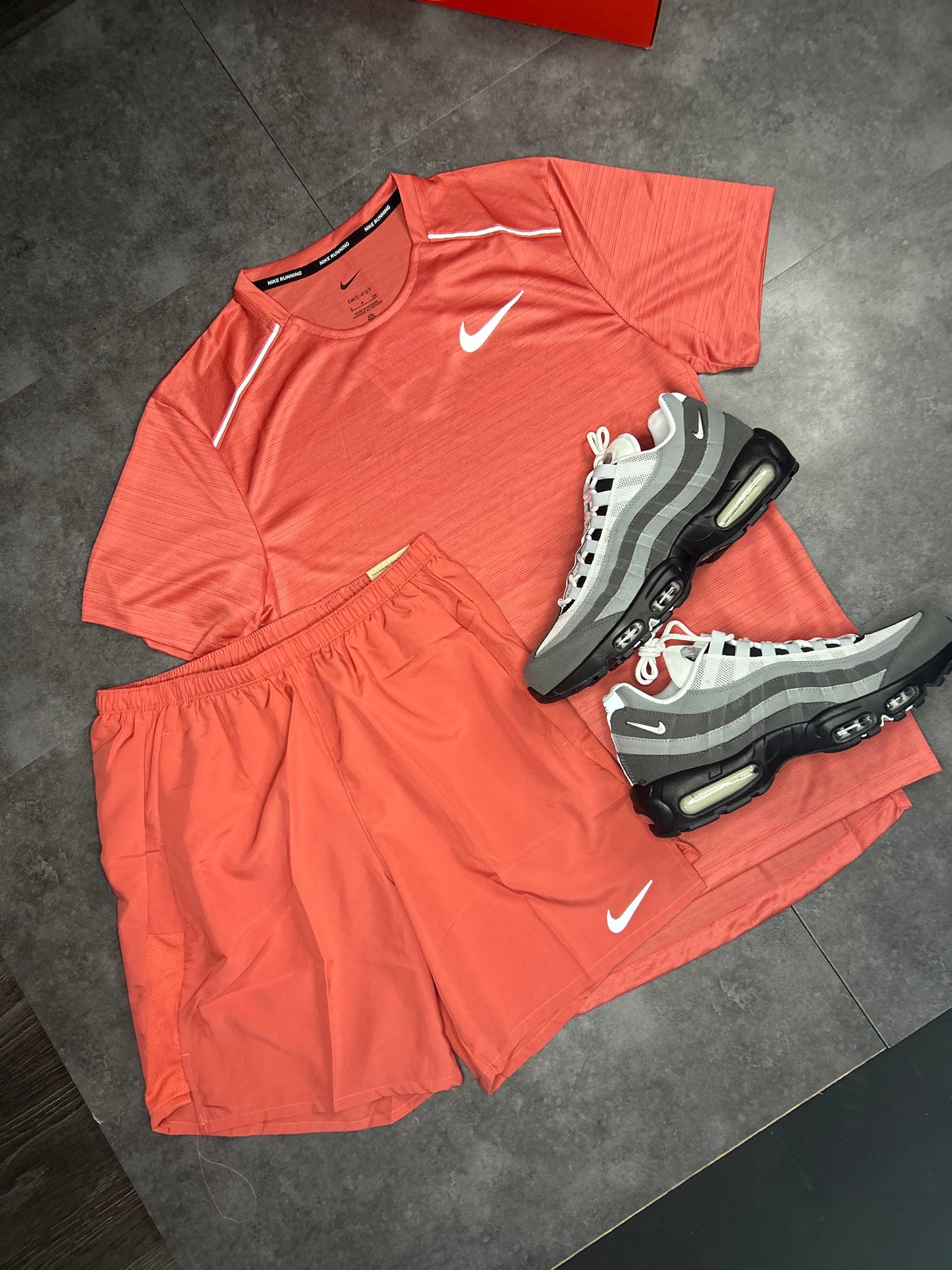 Mens salmon nike miller set