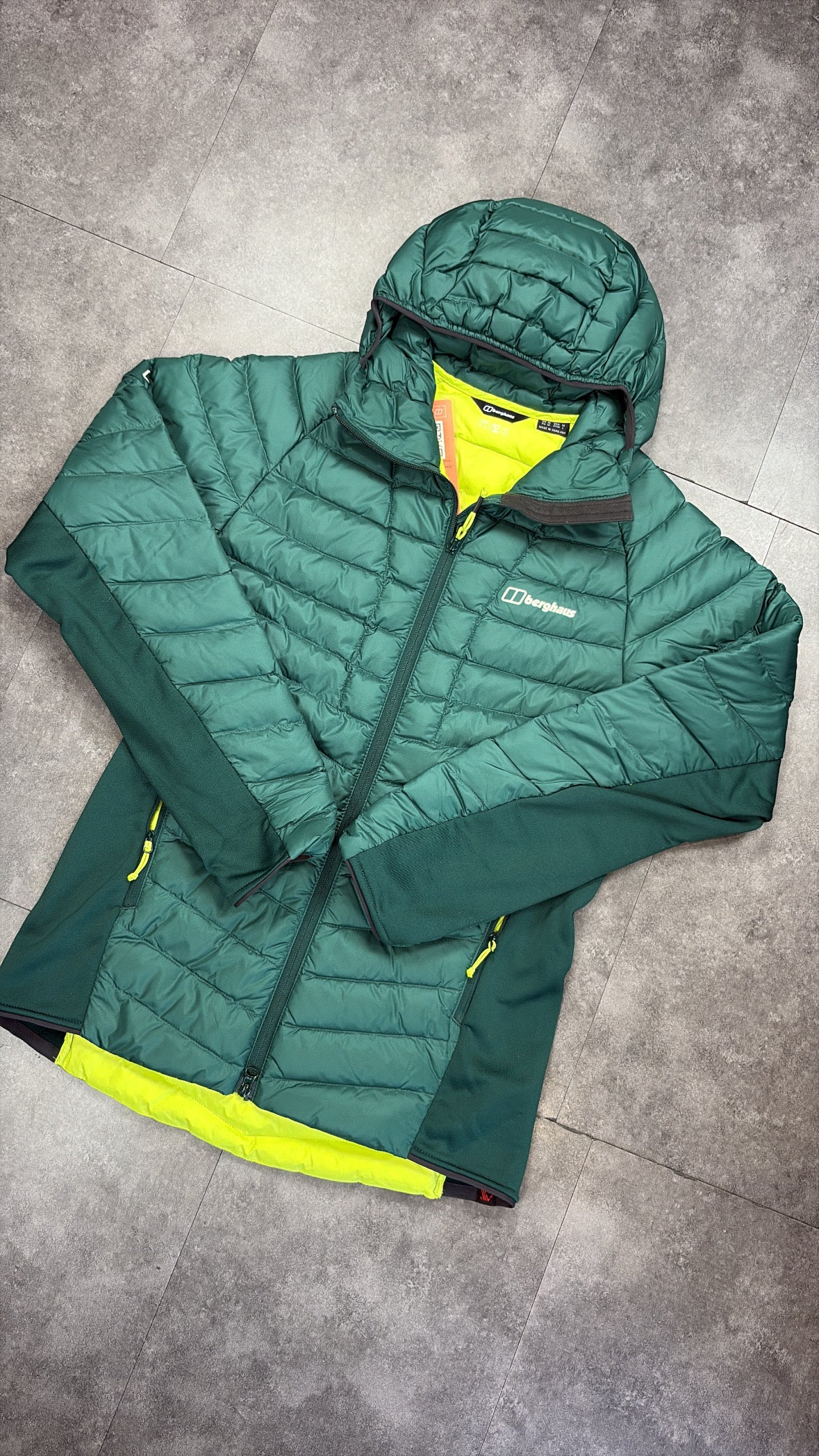 Berghaus hybrid jacket "Green/neon"