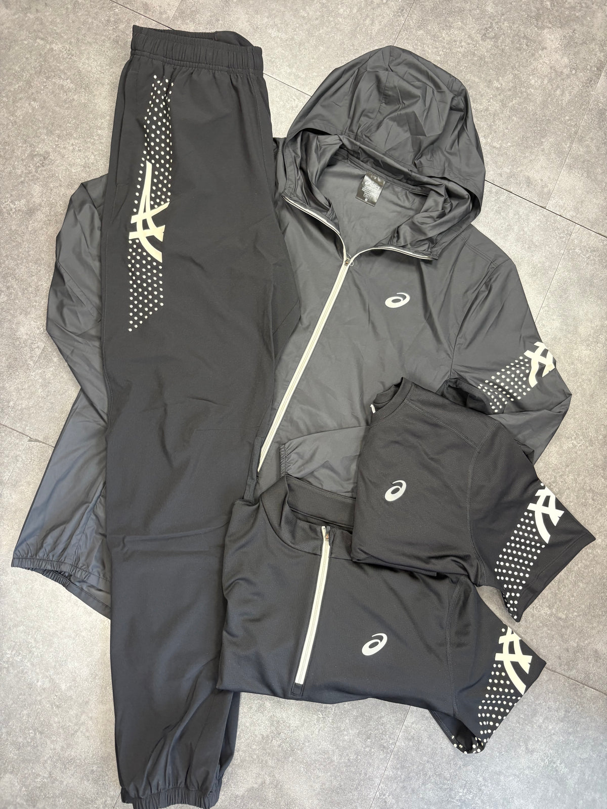 ASICS 4 piece tracksuit "black/cream