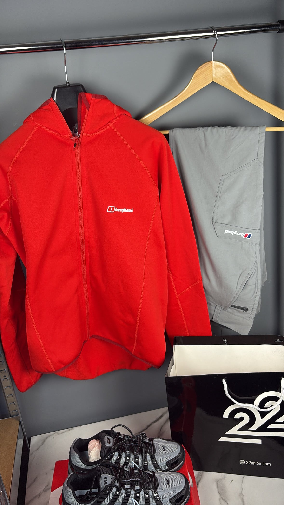 Mens hot red berghaus tracksuit