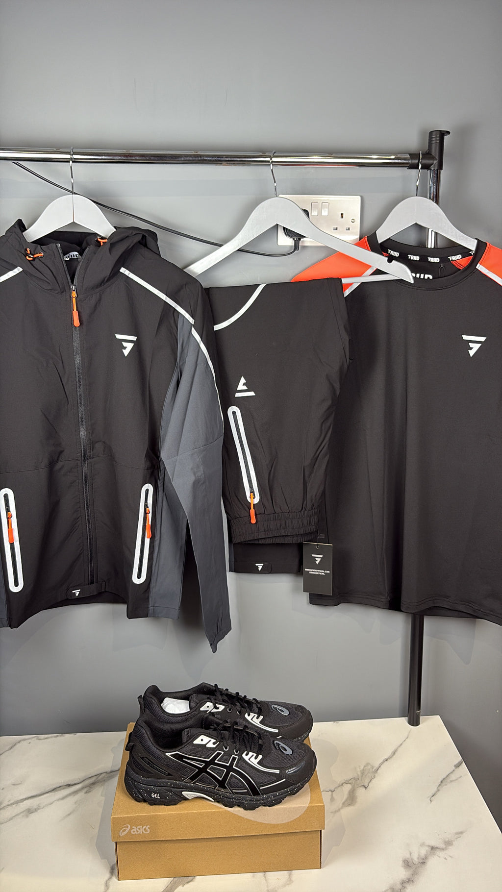 Mens orange griid set