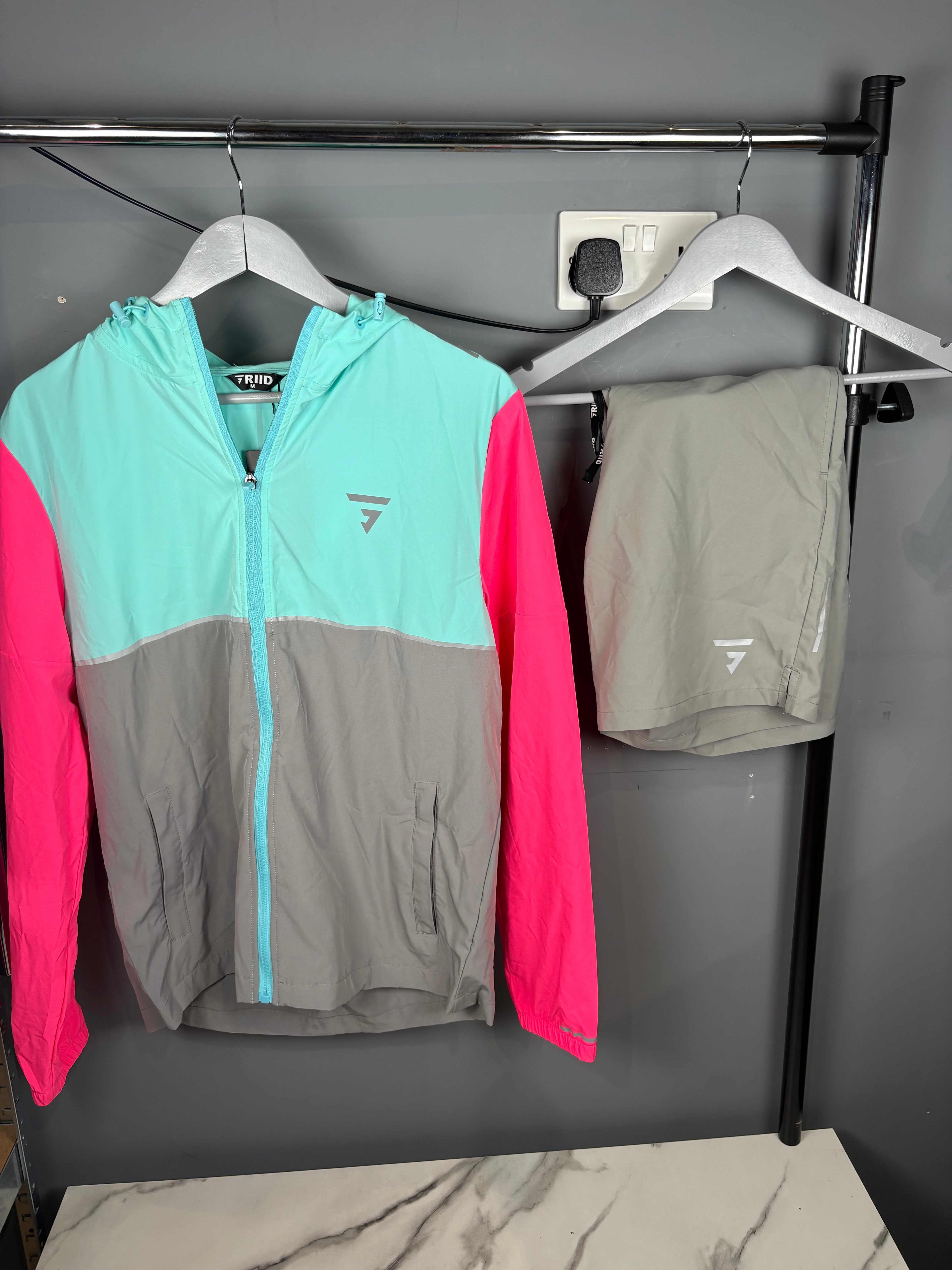 Mens aqua pink griid set