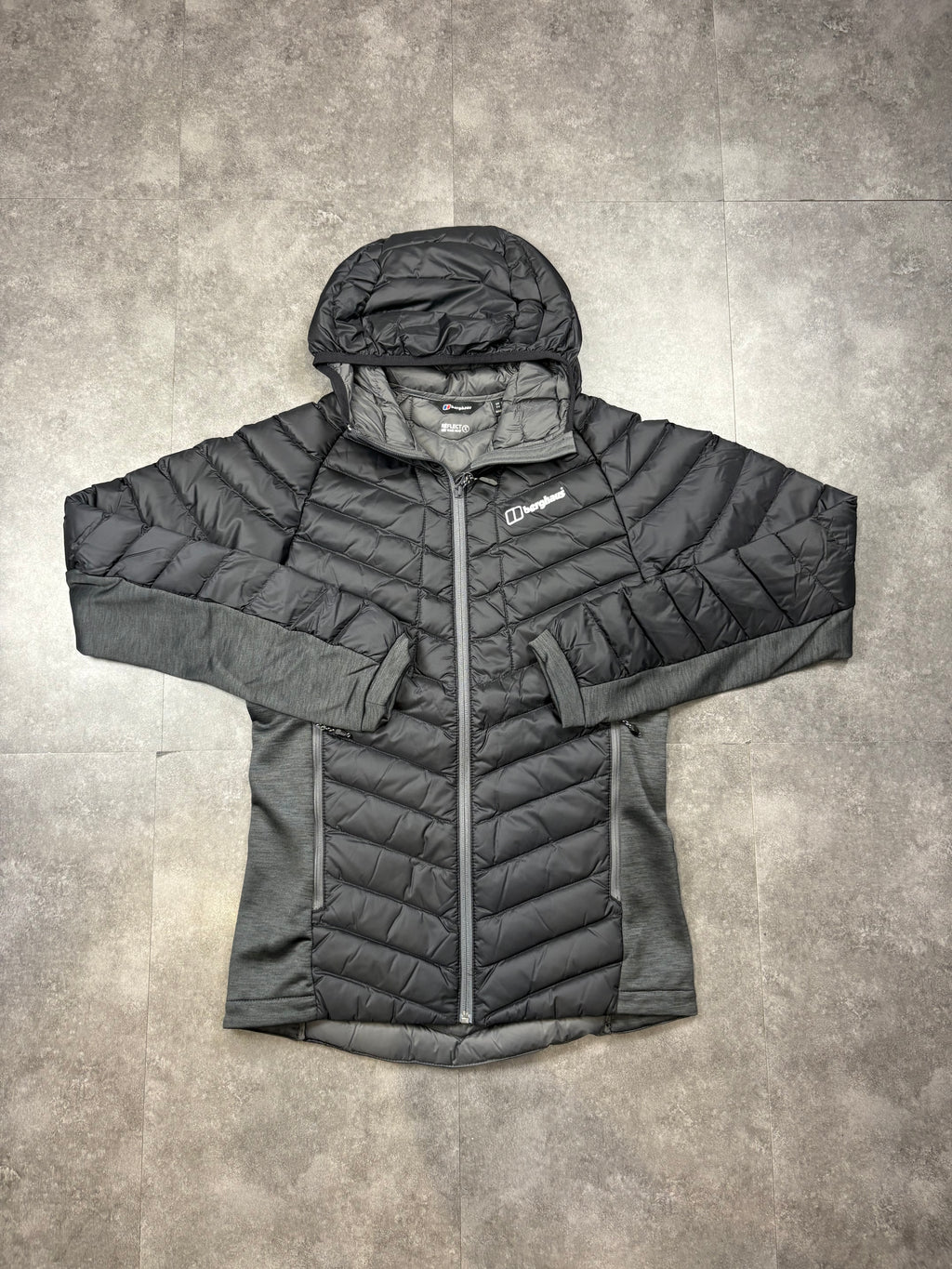 Mens charcoal berghaus puffer set