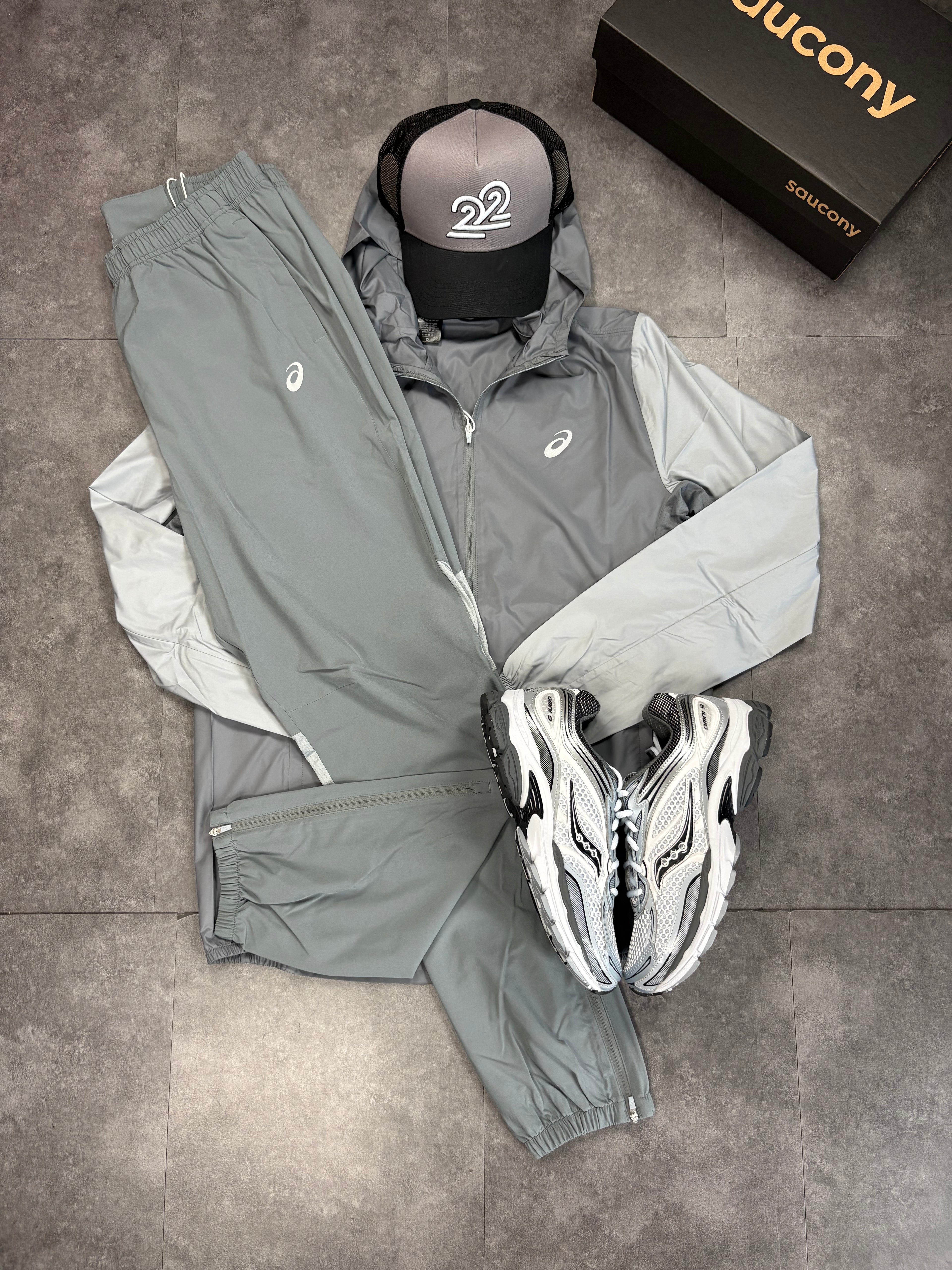 ASICS core tracksuit "grey/Dark grey