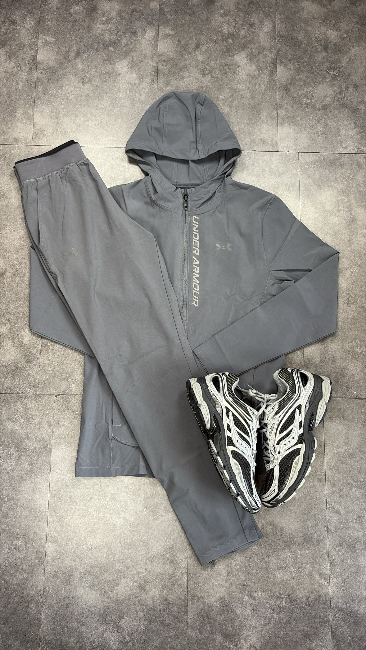Under armour woven tracksuit "grey"