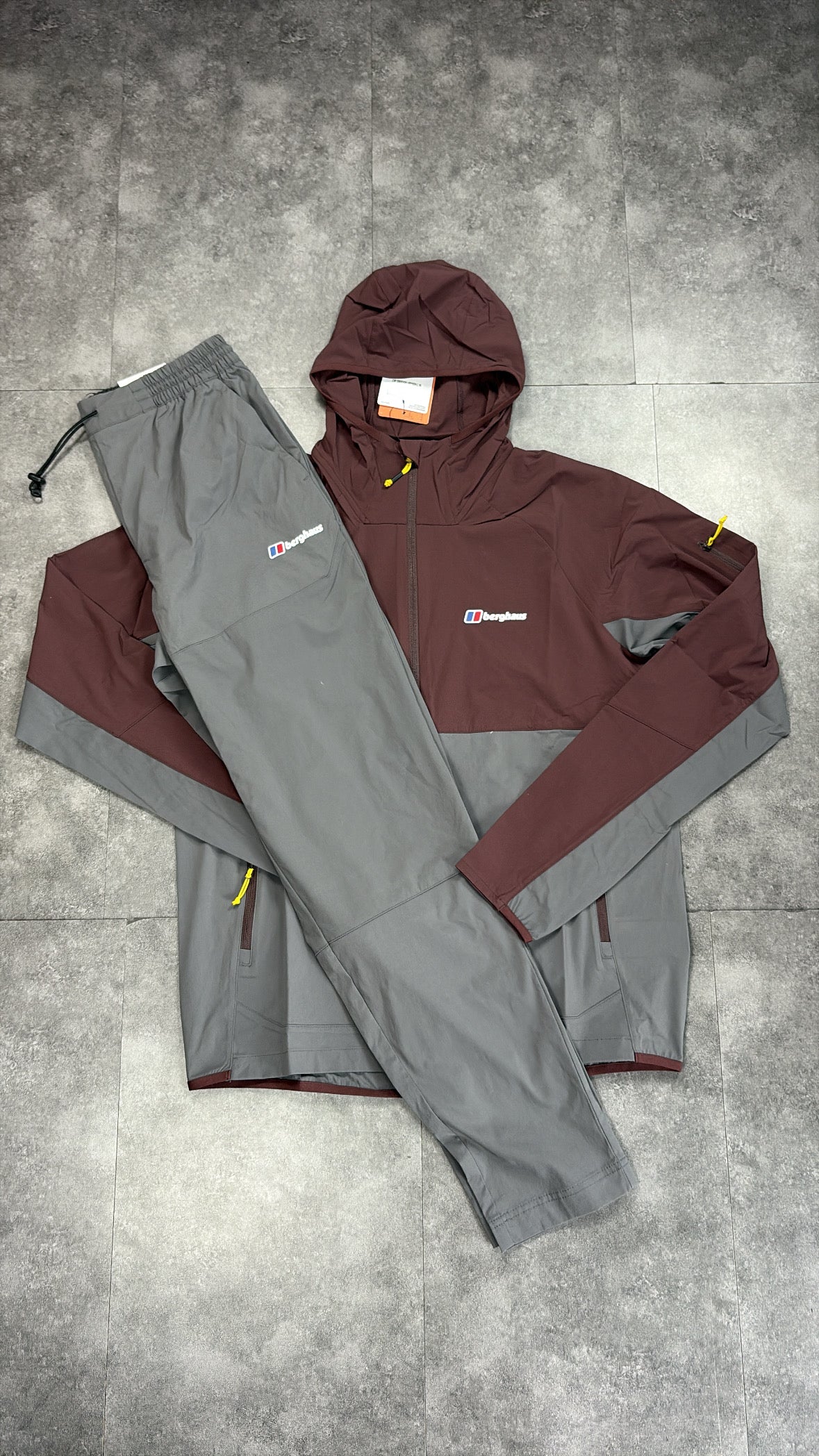 Berghaus tracksuit "maroon/dark grey"
