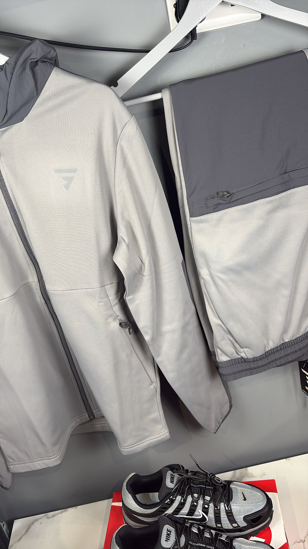 Griid cushy set light grey