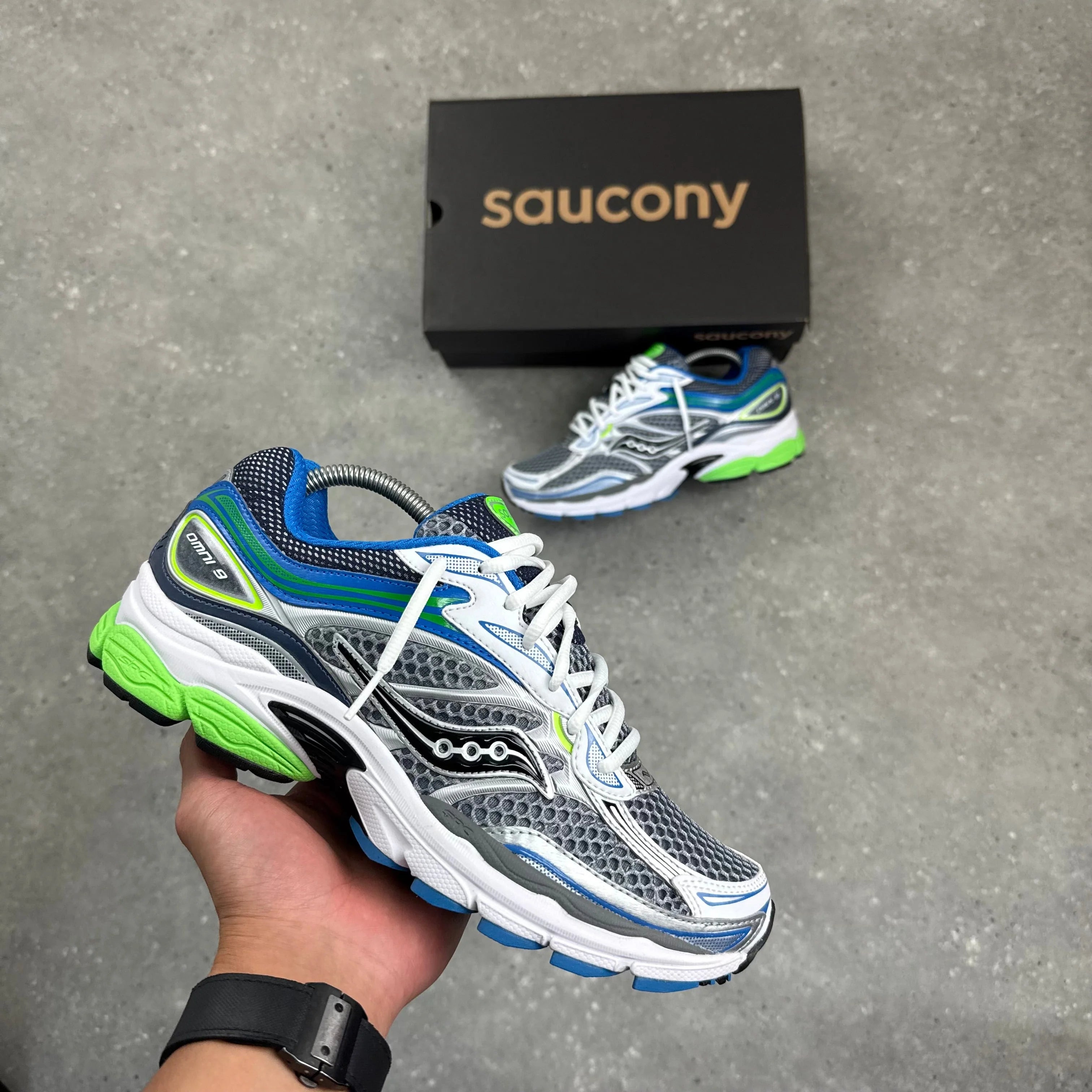 Saucony omni 9 blue slime