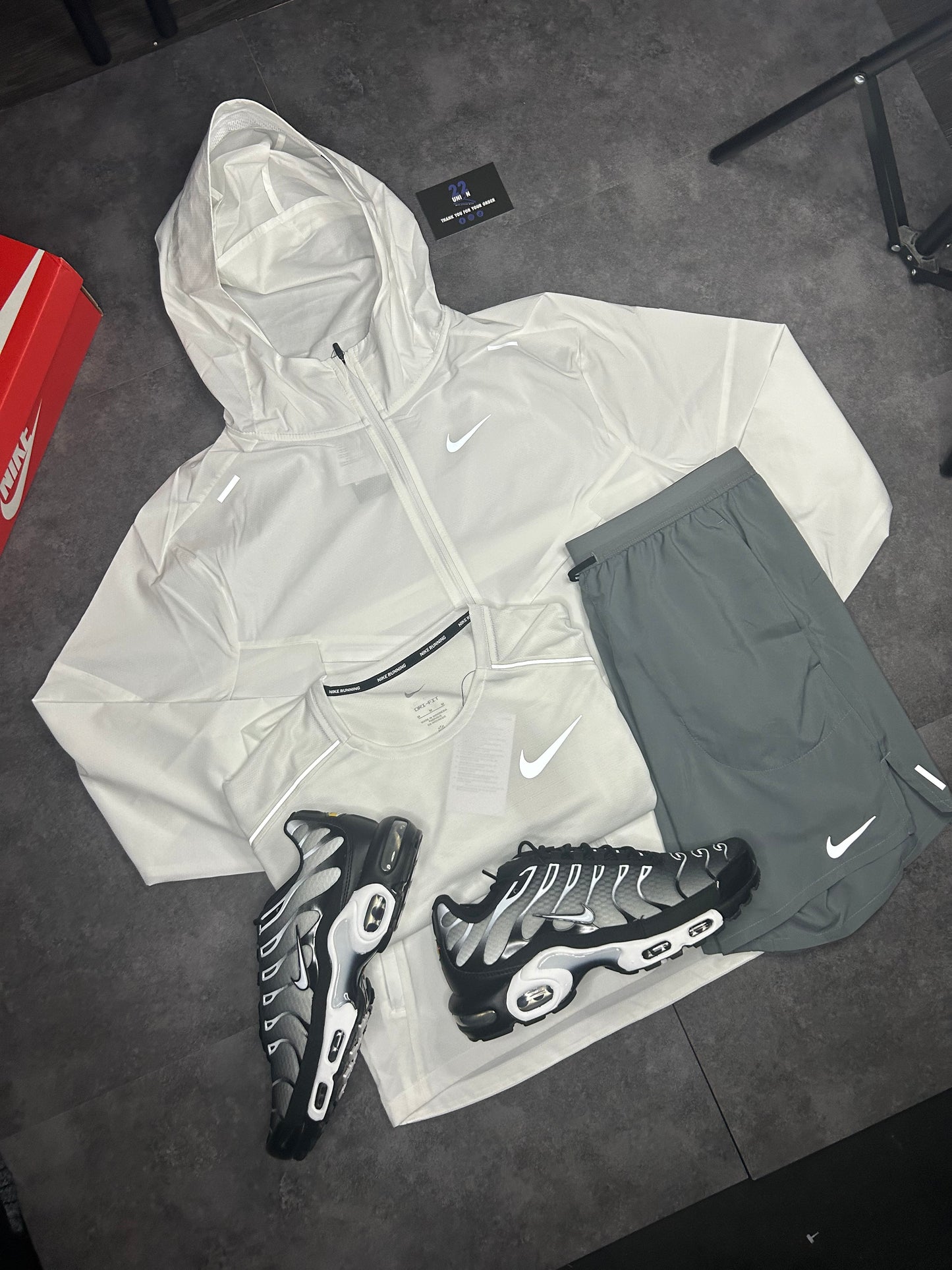 Mens white nike set ✈️