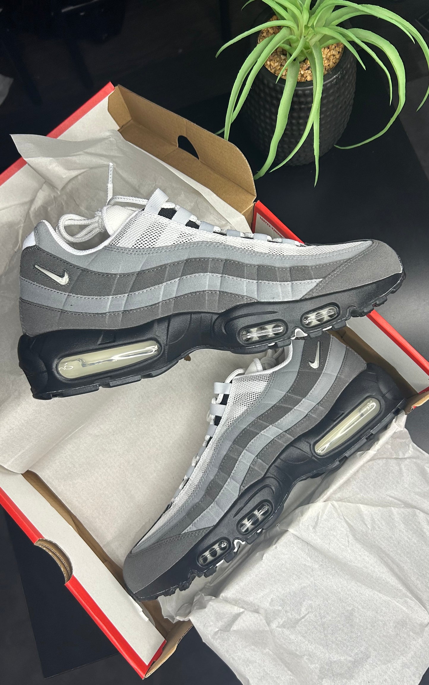 Grey jewel air max 95