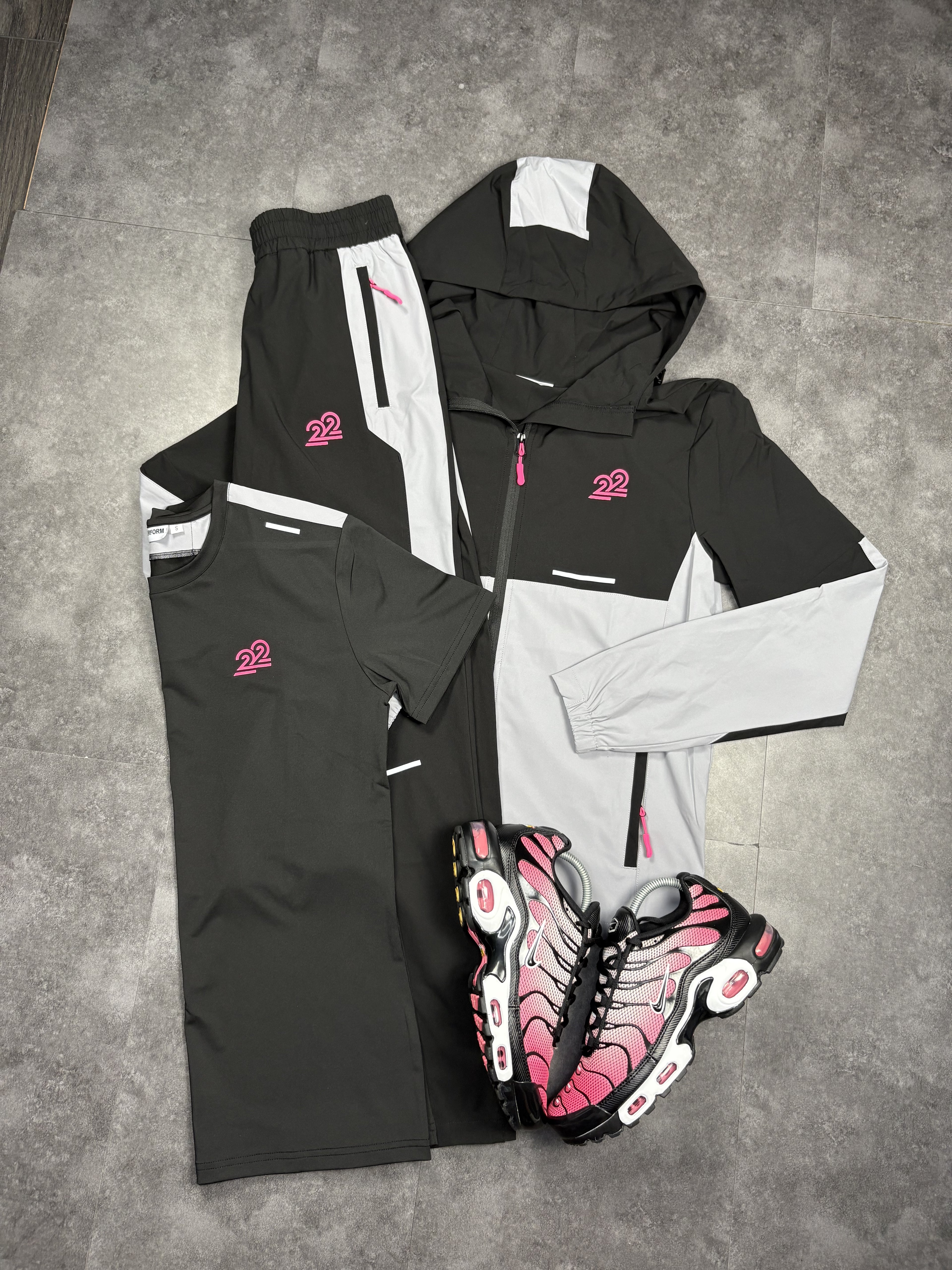 Mens 22 Perform Hot Pink 3 piece new