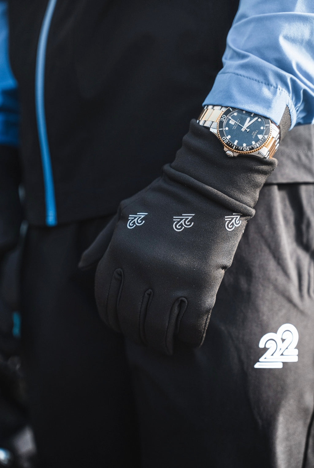 22UNION stealth black gloves