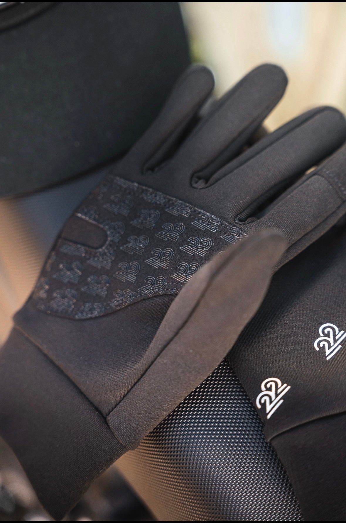22UNION stealth black gloves