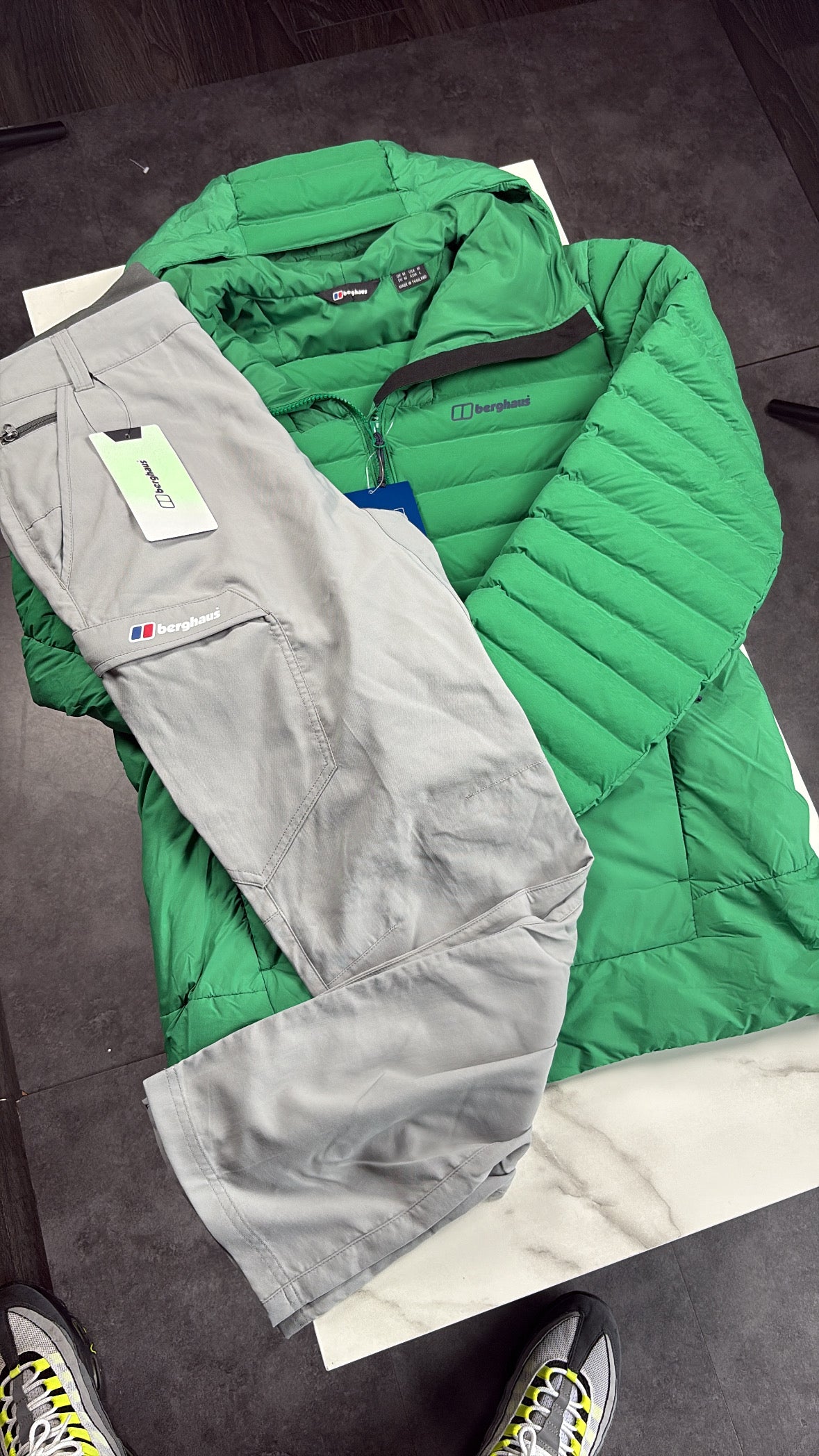 Mens green berghaus puffer set