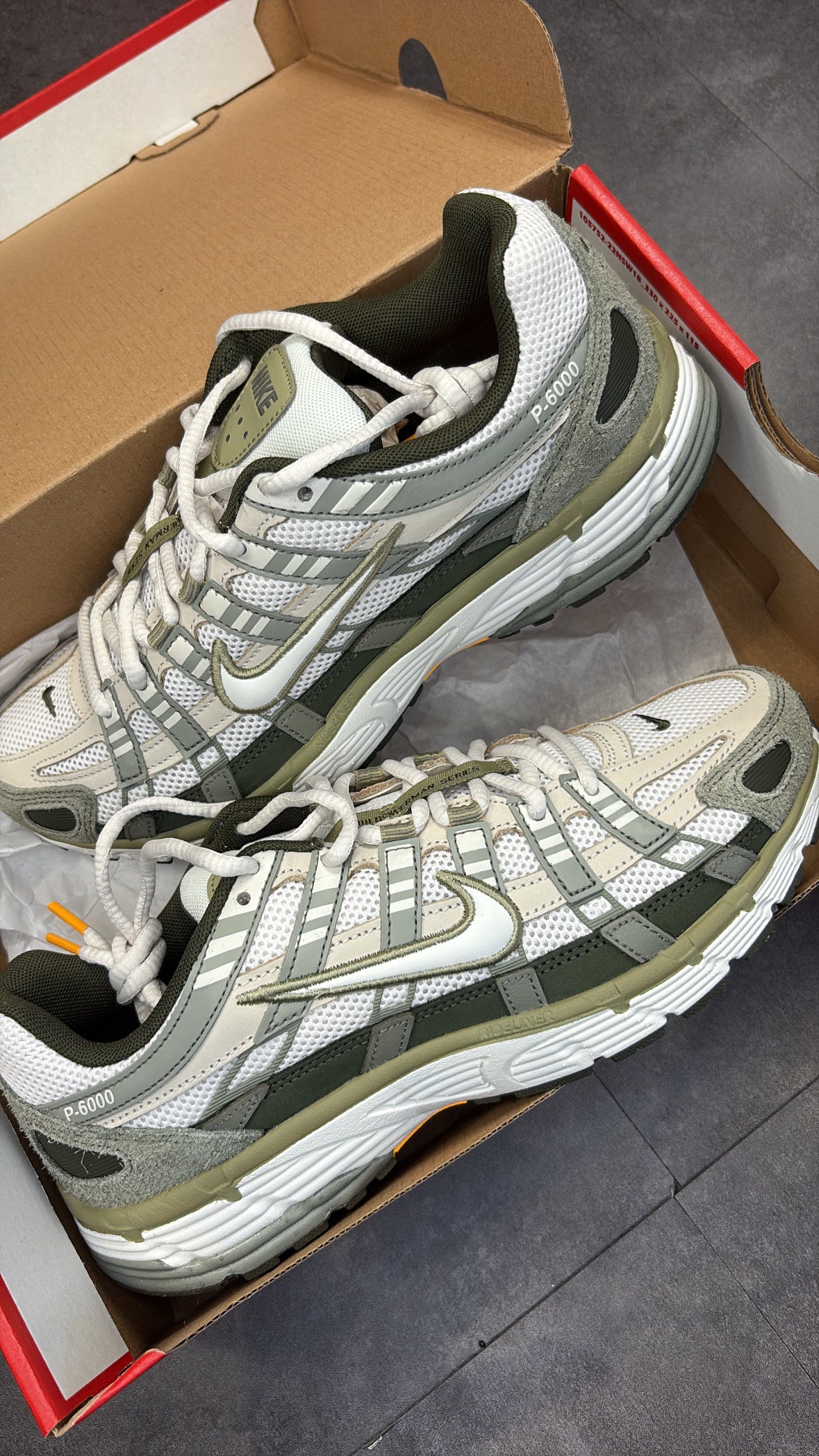 Khaki nike p-6000